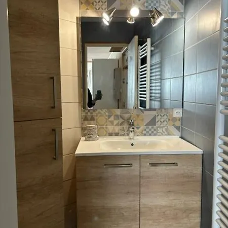 아파트 Trois Vallees - Pour 3 Personnes A Proximite Des Commerces . Mae-7764 *